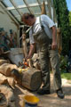 Click to see it big Ich mit Kettensäge, Impression aus dem Atelier